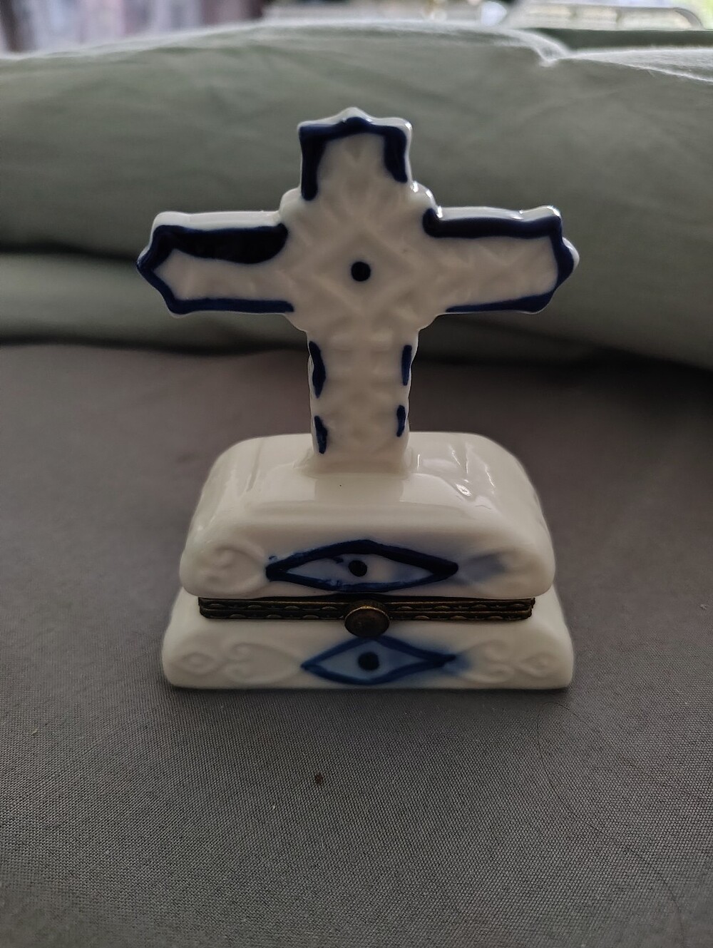 Source Unknown White and Blue Ceramic Cross Trinket Box